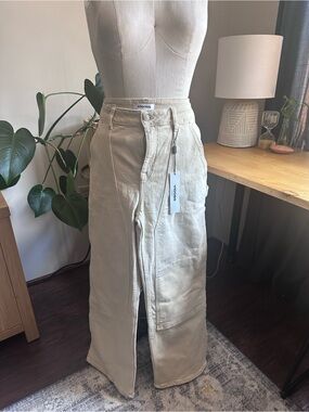 NWT Vigoss Beige Canvas Jeans with Front Button